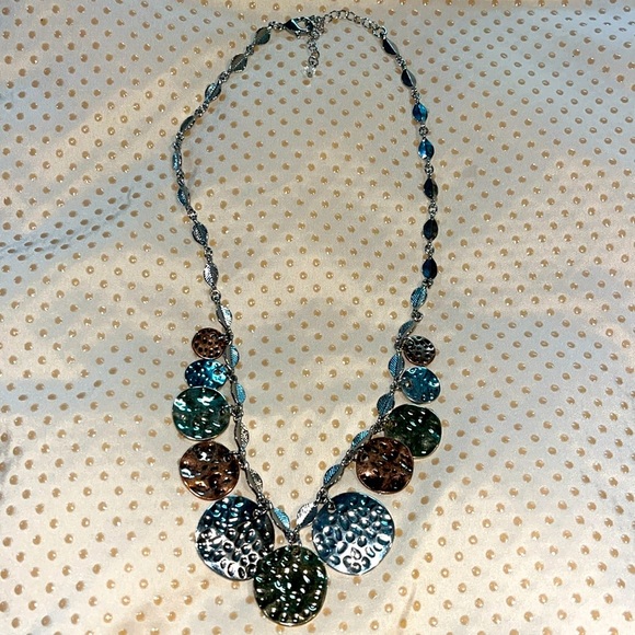 Gold Tone Circle Disc Necklace - Picture 2 of 4